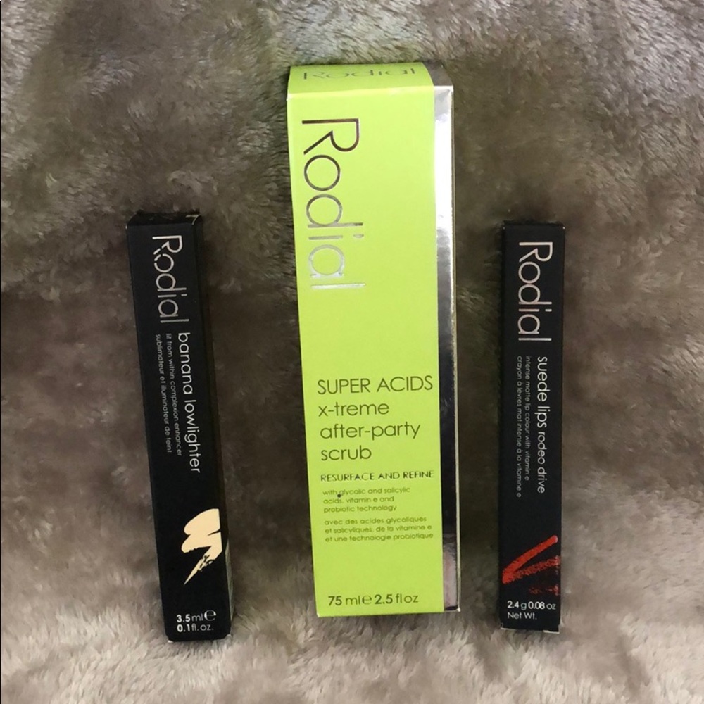 RodiL Scrub, Lowlighter & lip color